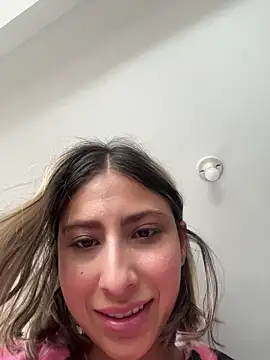 Ameellie online show from December 2025 02:59:02 PM