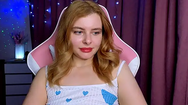 Snapshot of Day-off chatting on October 2025 12:02:02 PM Day-off online show from October 2025 12:02:02 PM