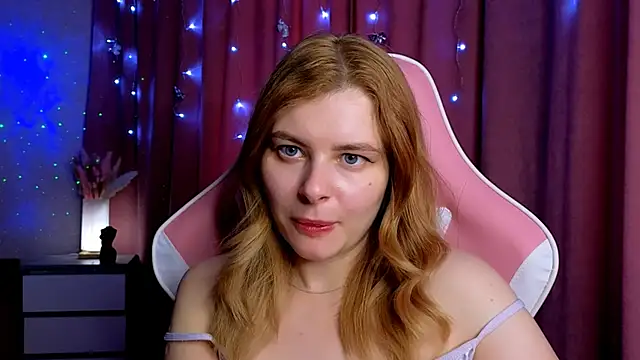 Snapshot of Day-off chatting on October 2025 03:26:02 AM Day-off online show from October 2025 03:26:02 AM