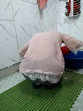 I AM NOT A SLUT online show from February 2025 05:12:02 AM