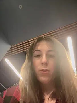 Snapshot of MommmyYummy chatting on December 2024 01:49:02 PM MommmyYummy online show from December 2024 01:49:02 PM