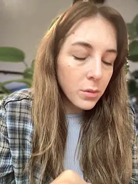 Snapshot of MommmyYummy chatting on October 2025 11:30:01 AM MommmyYummy online show from October 2025 11:30:01 AM