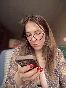 Snapshot of MommmyYummy chatting on January 2026 11:12:01 AM MommmyYummy online show from January 2026 11:12:01 AM