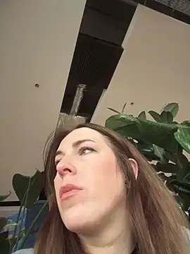 Snapshot of MommmyYummy chatting on February 2026 10:41:02 AM MommmyYummy online show from February 2026 10:41:02 AM