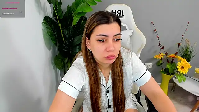 EveEvian online show from April 2026 12:18:01 PM