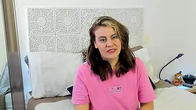 Snapshot of V_monse chatting on December 2024 03:06:01 PM V monse online show from December 2024 03:06:01 PM