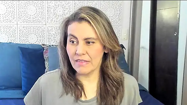 Snapshot of V_monse chatting on January 2025 04:13:02 PM V monse online show from January 2025 04:13:02 PM