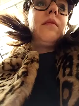 Ulyana72882 online show from December 2024 11:47:01 AM