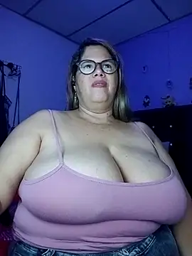 EllisW8 online show from December 2025 12:15:02 AM