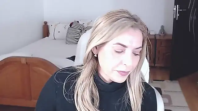 evamaria2024 online show from February 2025 08:39:02 AM