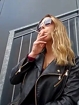 Snapshot of Mia_Railey chatting on March 2025 01:07:02 PM Mia Railey online show from March 2025 01:07:02 PM