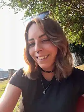 Snapshot of Mia_Railey chatting on October 2025 03:13:01 PM Mia Railey online show from October 2025 03:13:01 PM