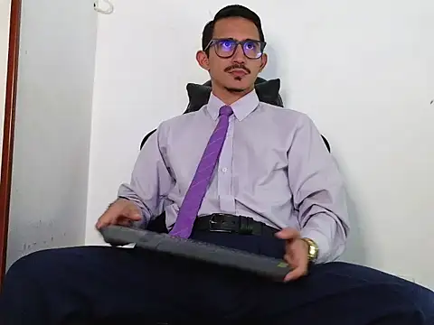 HomeAloneK online show from January 2026 07:39:02 PM