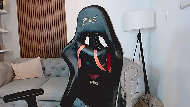 liam collins21 online show from October 2025 11:55:01 AM