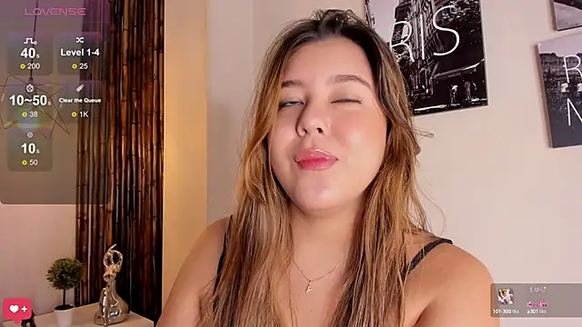 Snapshot of Aria_Reid chatting on February 2025 12:28:01 PM Aria Reid online show from February 2025 12:28:01 PM
