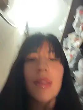 Snapshot of kim_monti chatting on December 2024 11:24:02 PM kim monti online show from December 2024 11:24:02 PM