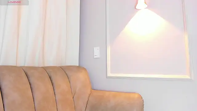 Lia walton online show from December 2024 12:05:02 PM