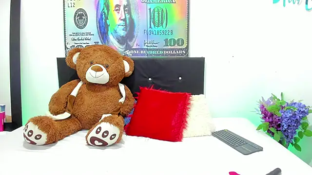 Snapshot of ZahiraEvans_ chatting on October 2025 06:38:02 PM ZahiraEvans online show from October 2025 06:38:02 PM