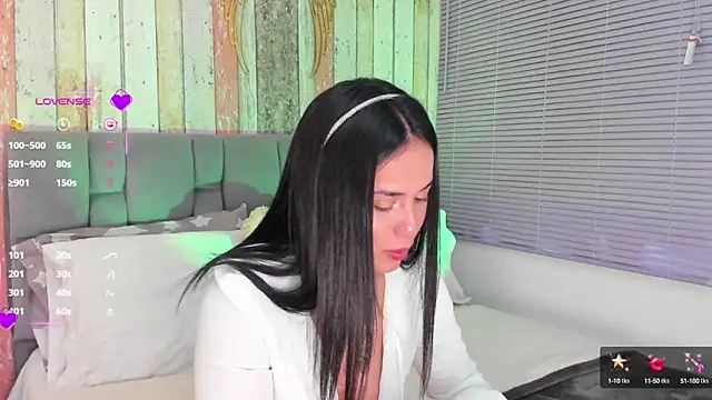 Gigi-bom online show from February 2025 10:04:02 PM