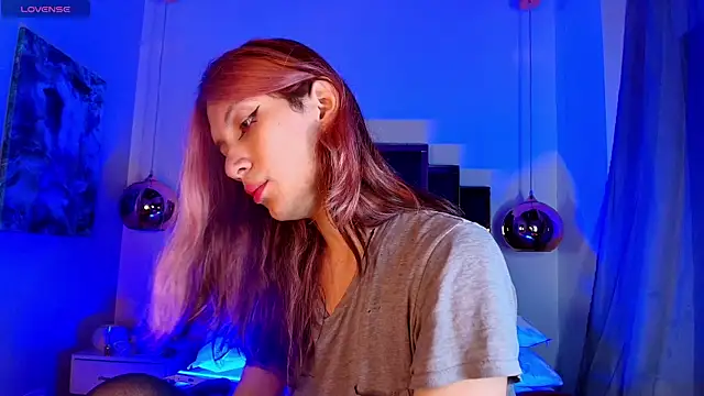 Feniix   online show from April 2026 05:12:02 AM