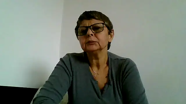 roseblak42 online show from November 2025 10:14:02 AM