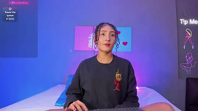 IsabellaSpencer online show from November 2025 10:20:02 PM