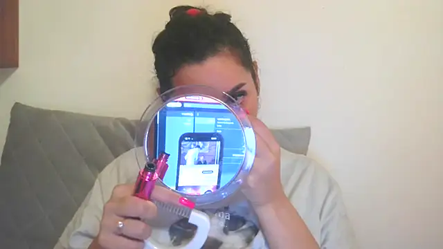 LovelyJulliette online show from December 2025 02:25:02 PM