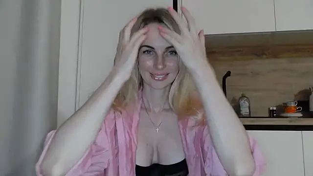 Snapshot of AlissonBia chatting on July 2026 08:18:02 PM AlissonBia online show from July 2026 08:18:02 PM