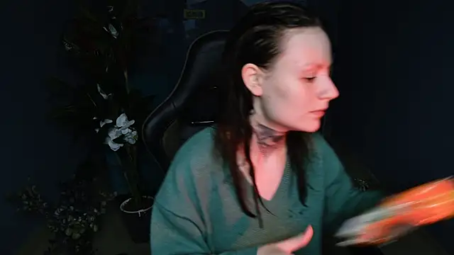 VeliraBraitberg online show from February 2025 11:20:01 AM