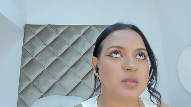 lea gray online show from February 2025 06:59:02 PM