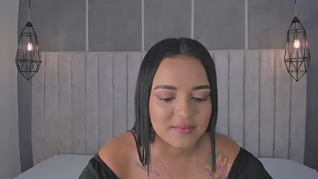 lea gray online show from February 2025 07:19:02 PM