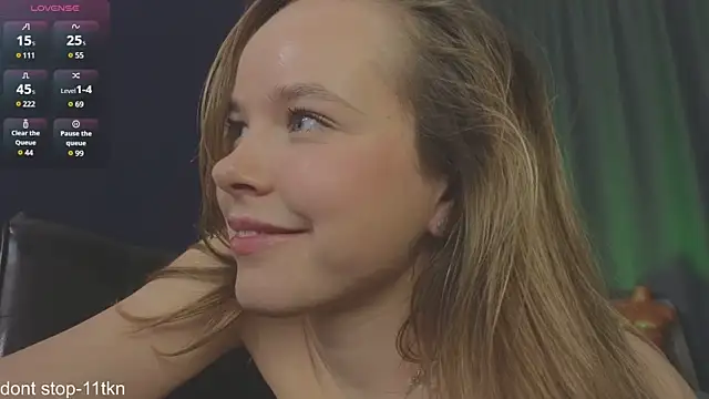 Snapshot of milly_shy chatting on December 2024 10:38:02 AM milly shy online show from December 2024 10:38:02 AM