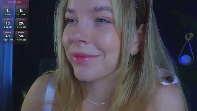 Snapshot of milly_shy chatting on September 2025 06:50:02 AM milly shy online show from September 2025 06:50:02 AM