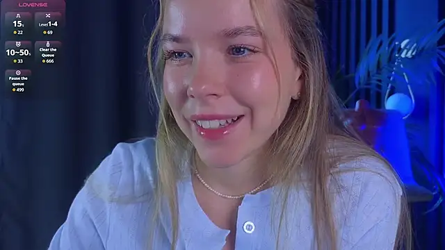Snapshot of milly_shy chatting on September 2025 06:51:01 AM milly shy online show from September 2025 06:51:01 AM