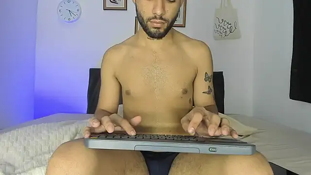 Snapshot of Alex_BigDickkk chatting on November 2025 09:49:02 PM Alex BigDickkk online show from November 2025 09:49:02 PM