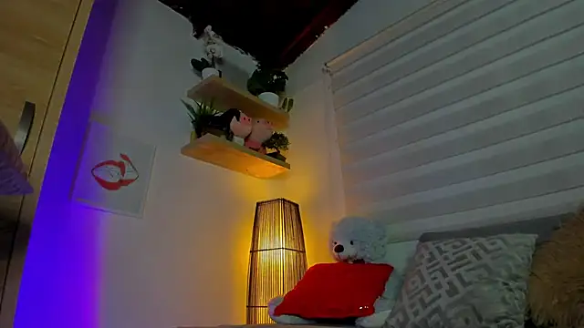 eva-slim- online show from February 2026 07:08:02 PM