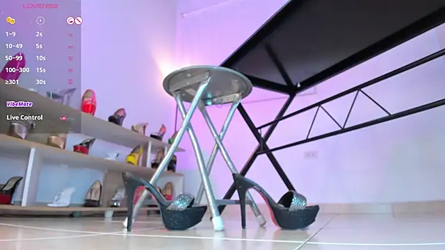 Snapshot of violettastrada chatting on January 2025 11:34:02 PM violettastrada online show from January 2025 11:34:02 PM