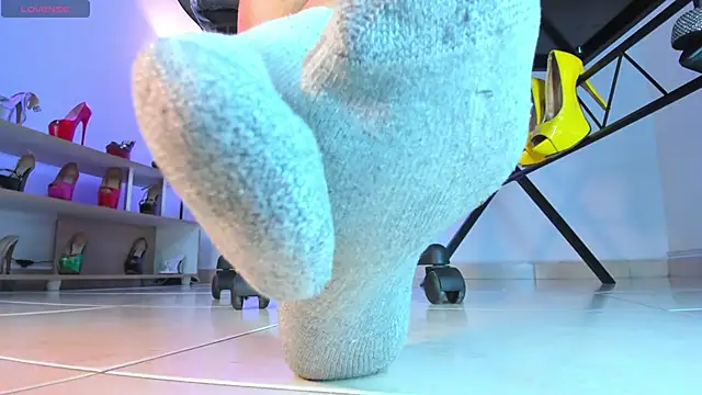 Snapshot of violettastrada chatting on February 2025 08:33:02 PM violettastrada online show from February 2025 08:33:02 PM