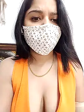 Gloie4u online show from December 2024 04:25:01 PM