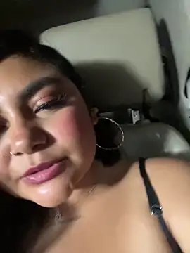 Snapshot of Juli_Walker chatting on February 2026 02:34:02 AM Juli Walker online show from February 2026 02:34:02 AM