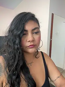 Snapshot of Juli_Walker chatting on March 2026 04:20:01 PM Juli Walker online show from March 2026 04:20:01 PM