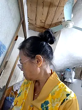 Hotestlove online show from October 2025 01:24:01 AM