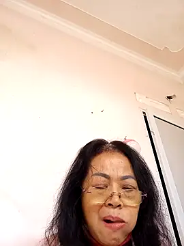 Hotestlove online show from January 2026 01:19:01 AM