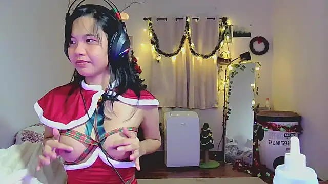 Snapshot of Kana_G chatting on December 2024 05:15:02 PM Kana G online show from December 2024 05:15:02 PM