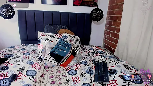 kyliejenner hot online show from March 2025 09:00:01 AM