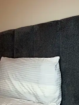 Snapshot of slimcateee chatting on November 2025 06:54:01 PM slimcateee online show from November 2025 06:54:01 PM