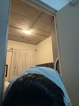 Snapshot of slimcateee chatting on November 2025 07:03:01 PM slimcateee online show from November 2025 07:03:01 PM