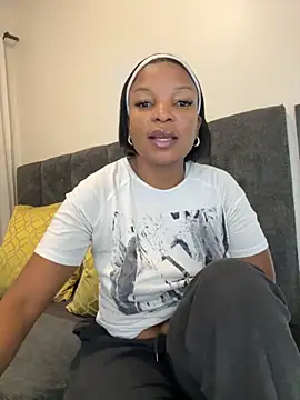 Snapshot of slimcateee chatting on November 2025 08:31:01 PM slimcateee online show from November 2025 08:31:01 PM