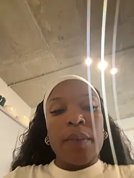 Snapshot of slimcateee chatting on November 2025 07:26:02 PM slimcateee online show from November 2025 07:26:02 PM