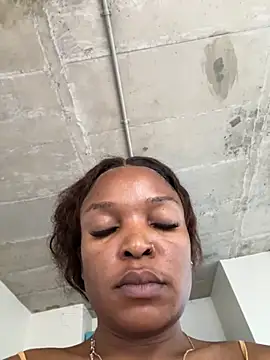 Snapshot of slimcateee chatting on November 2025 01:15:02 PM slimcateee online show from November 2025 01:15:02 PM